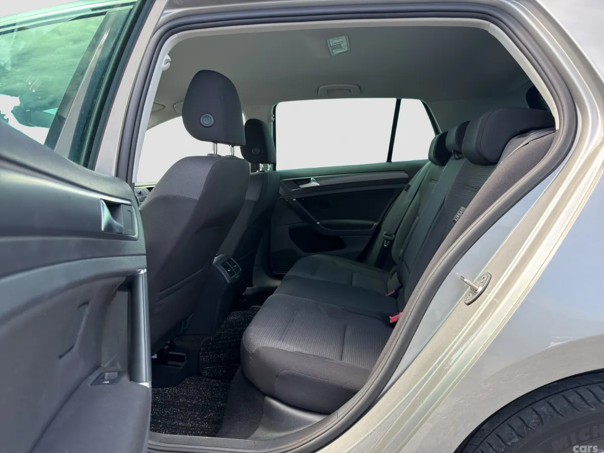 Volkswagen Golf Hatchback, Petrol, 2017, Grey