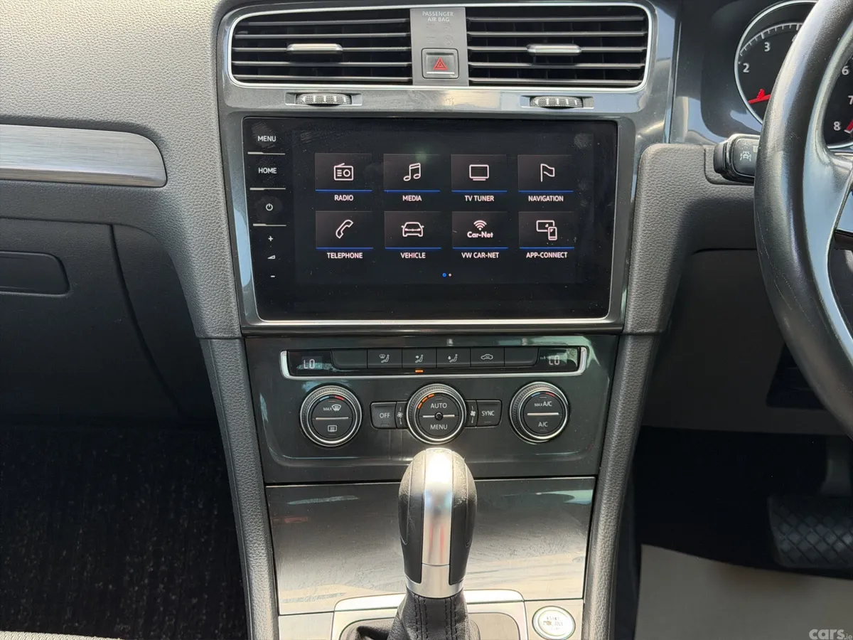 Volkswagen Golf Hatchback, Petrol, 2017, Grey