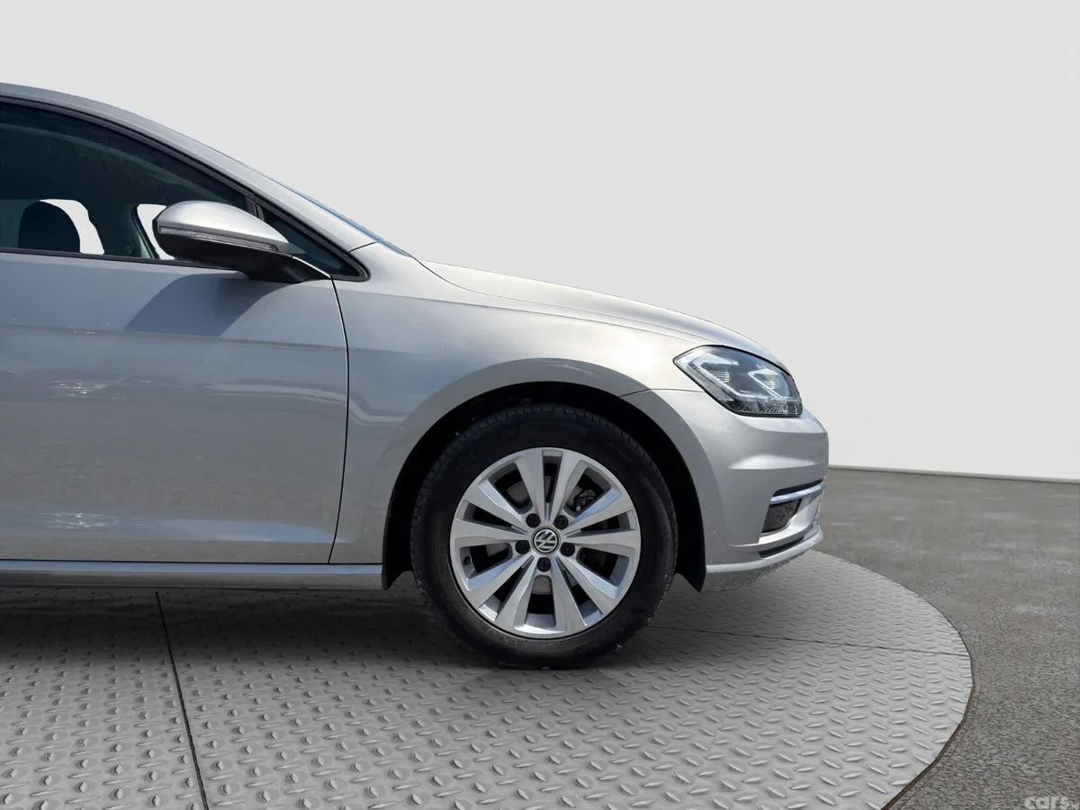 Volkswagen Golf Hatchback, Petrol, 2017, Grey