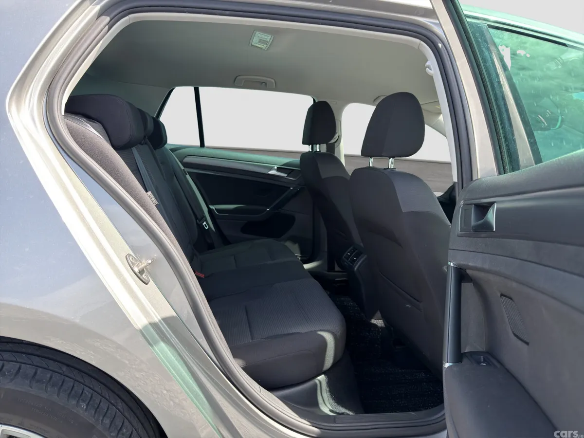 Volkswagen Golf Hatchback, Petrol, 2017, Grey