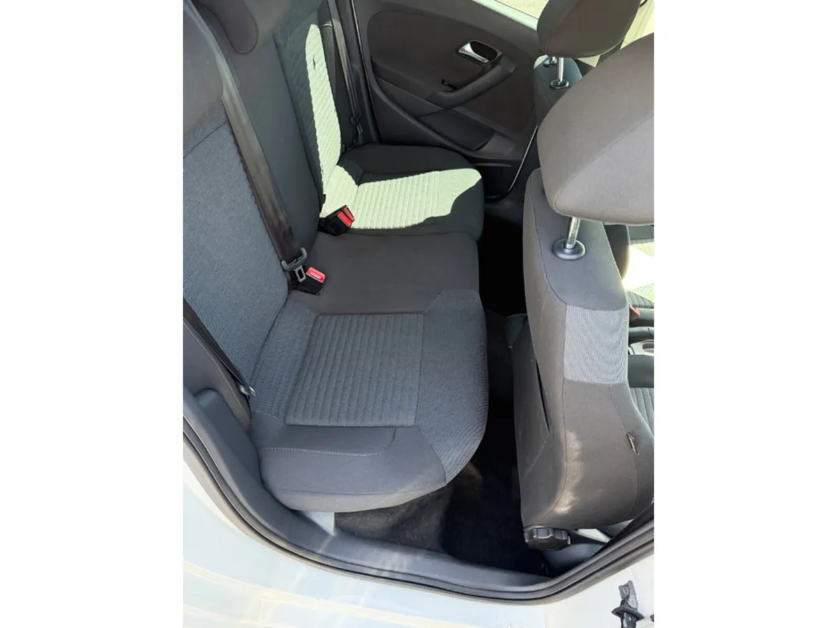 Volkswagen Polo Hatchback, Petrol, 2013, White