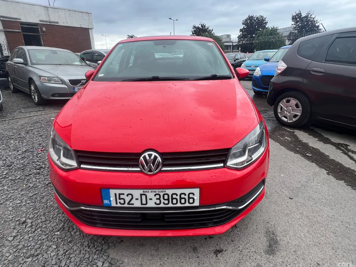 Volkswagen Polo Hatchback, Petrol, 2015, Red