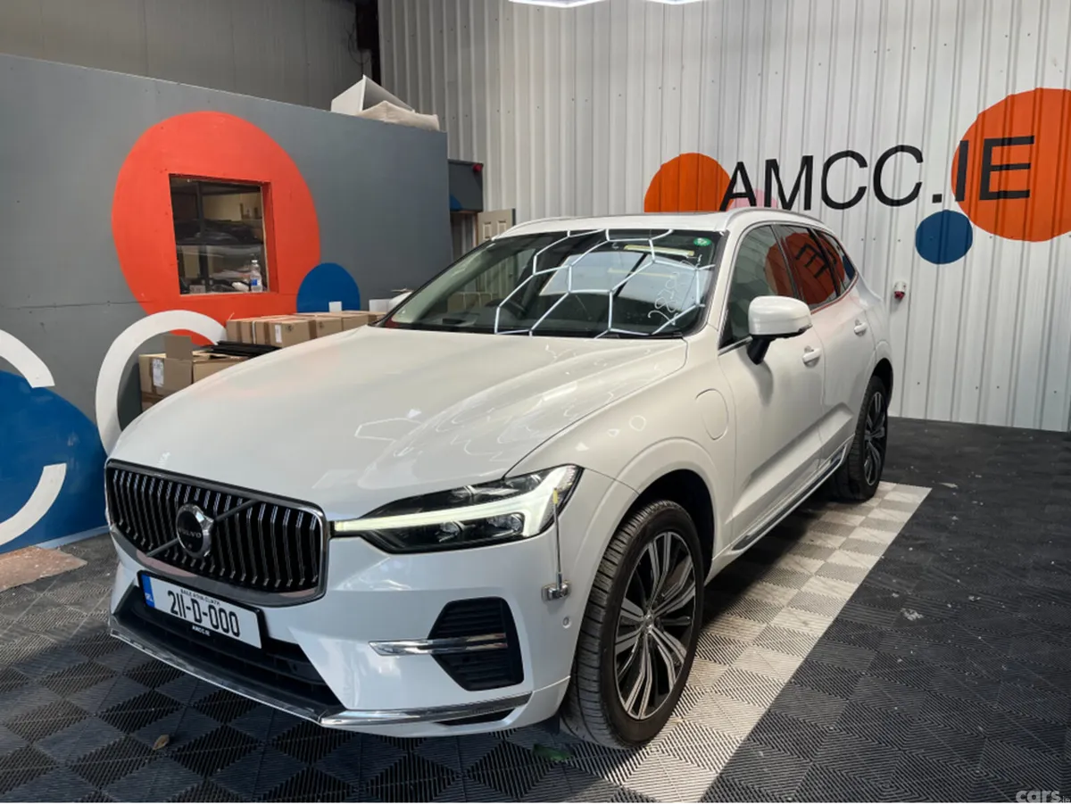 Volvo XC60 SUV, Petrol Hybrid, 2021, White