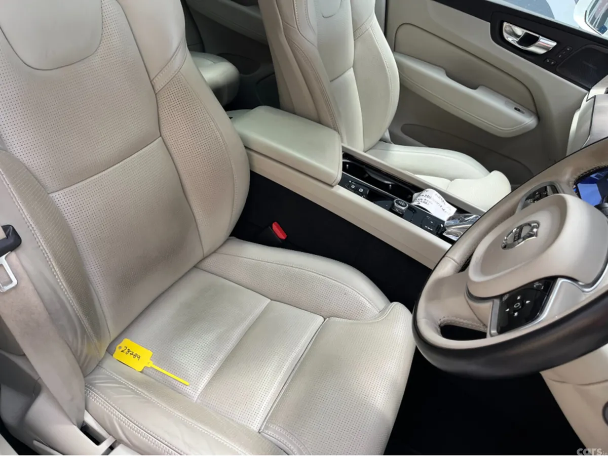 Volvo XC60 SUV, Petrol Hybrid, 2021, White