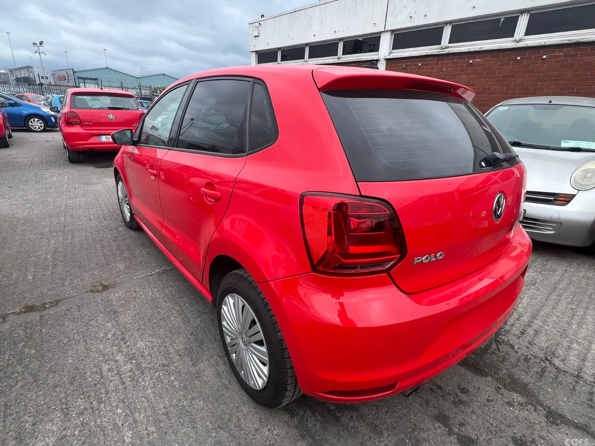 Volkswagen Polo Hatchback, Petrol, 2015, Red