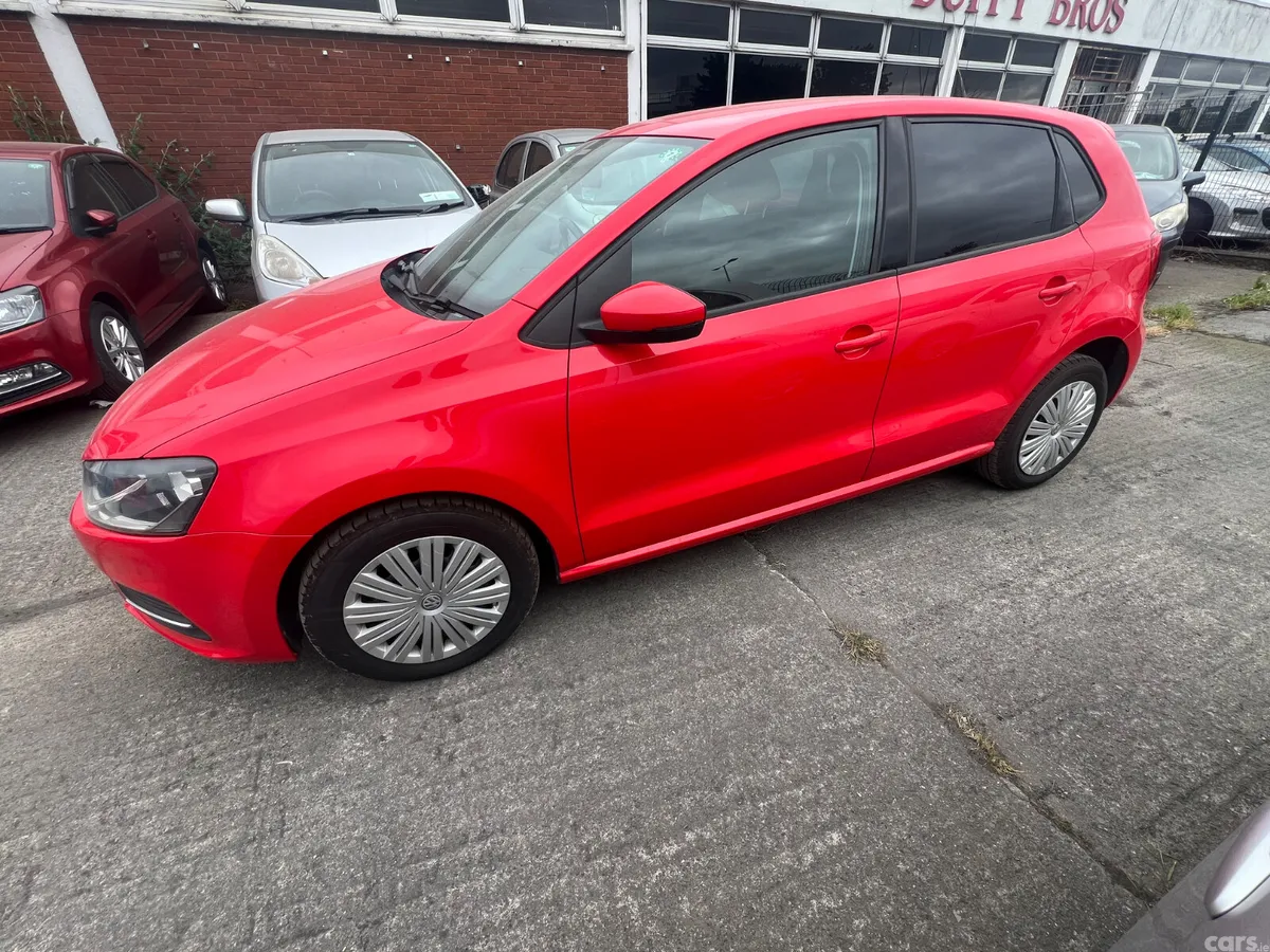 Volkswagen Polo Hatchback, Petrol, 2015, Red