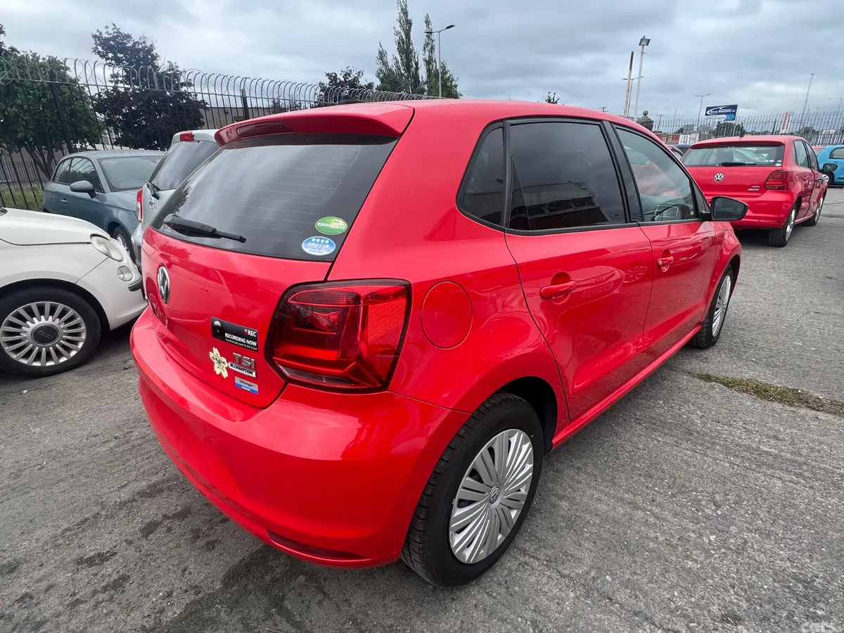 Volkswagen Polo Hatchback, Petrol, 2015, Red