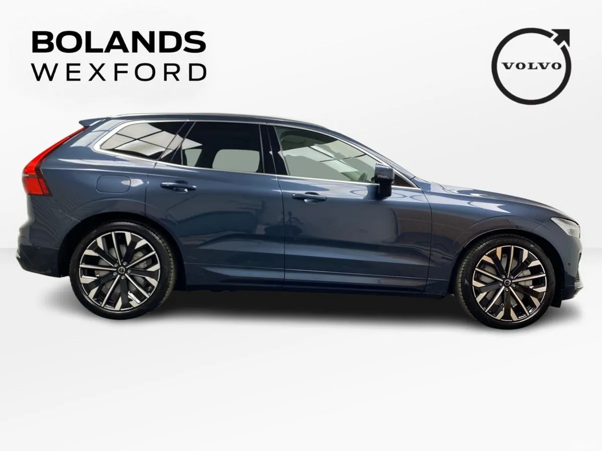 Volvo XC60 SUV, Petrol Plug-in Hybrid, 2026, Blue
