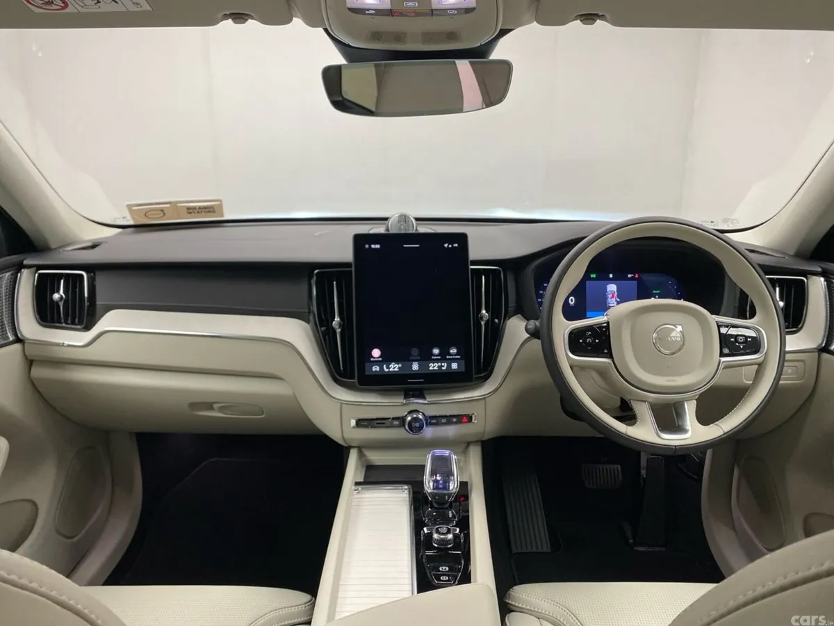 Volvo XC60 SUV, Petrol Plug-in Hybrid, 2026, Blue