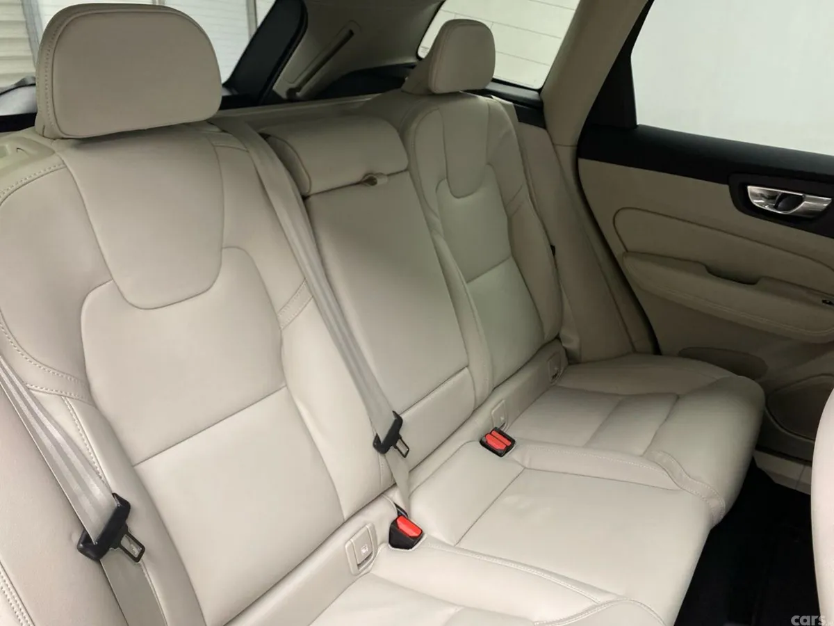Volvo XC60 SUV, Petrol Plug-in Hybrid, 2026, Blue