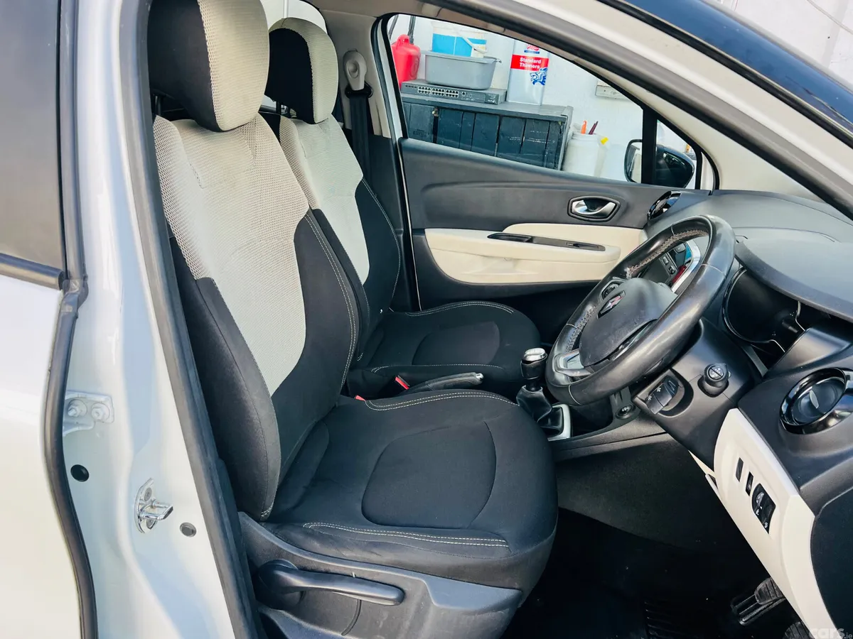 Renault Captur Hatchback, Diesel, 2019, White