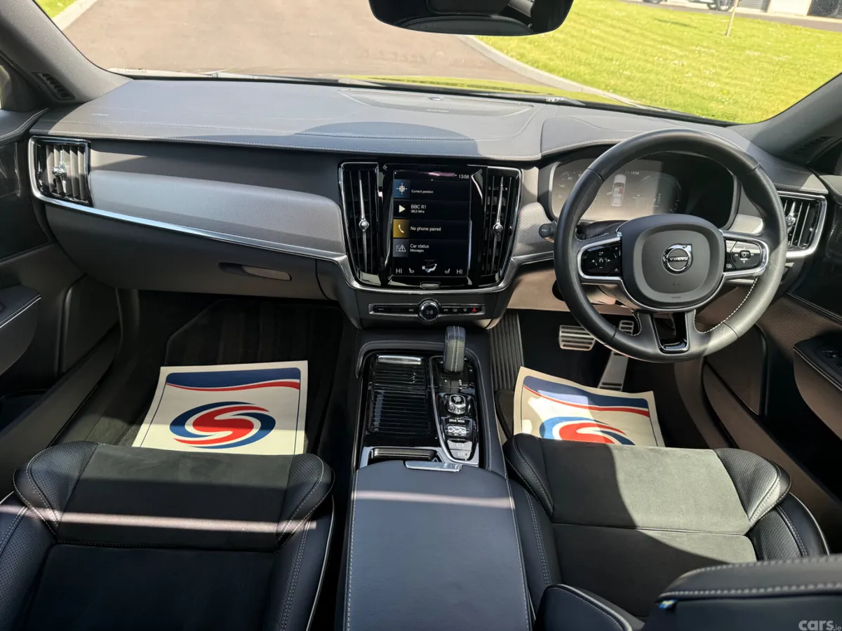 Volvo S90 Saloon, Petrol Hybrid, 2021, Black