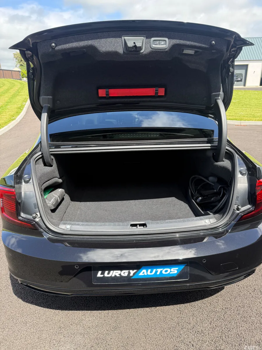 Volvo S90 Saloon, Petrol Hybrid, 2021, Black