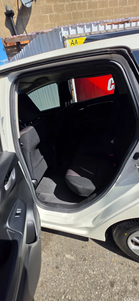 Honda Fit Hatchback, Petrol Hybrid, 2014, White