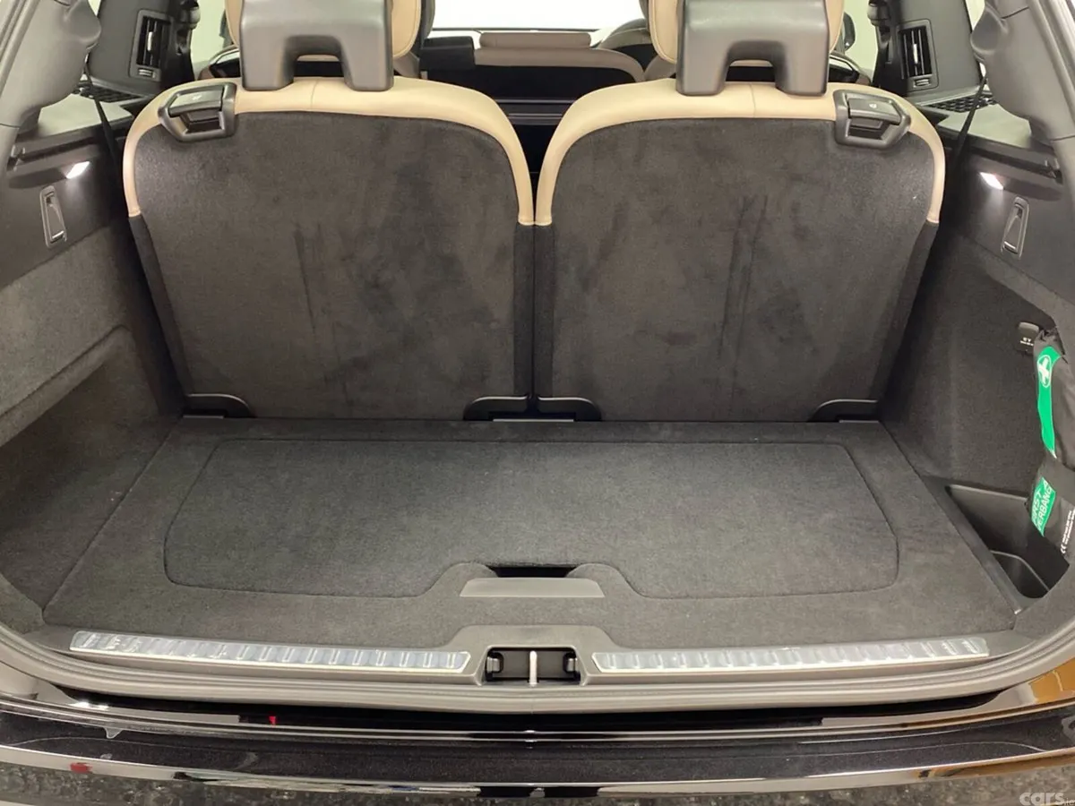 Volvo XC90 SUV, Petrol Plug-in Hybrid, 2026, Black