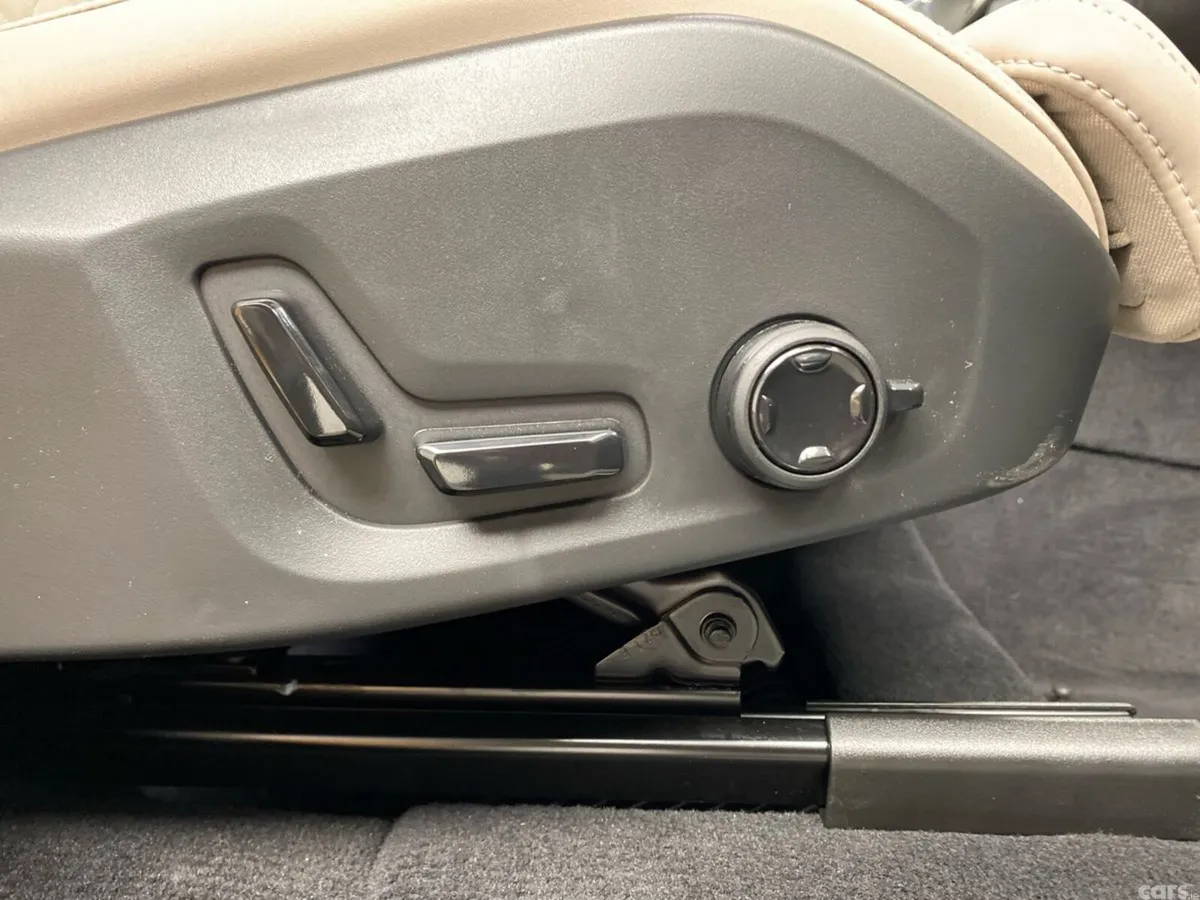 Volvo XC90 SUV, Petrol Plug-in Hybrid, 2026, Black