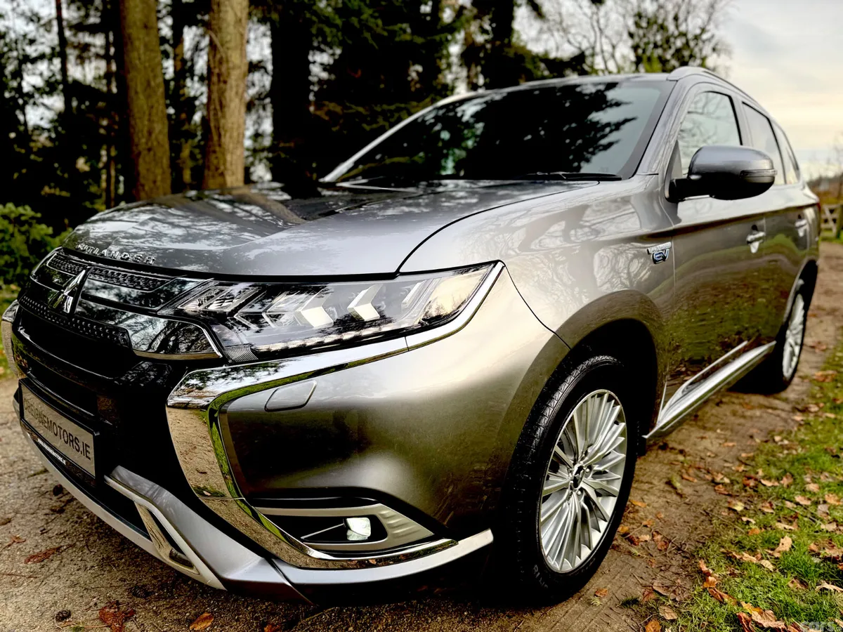 Mitsubishi Outlander SUV, Petrol Plug-in Hybrid, 2019, Grey
