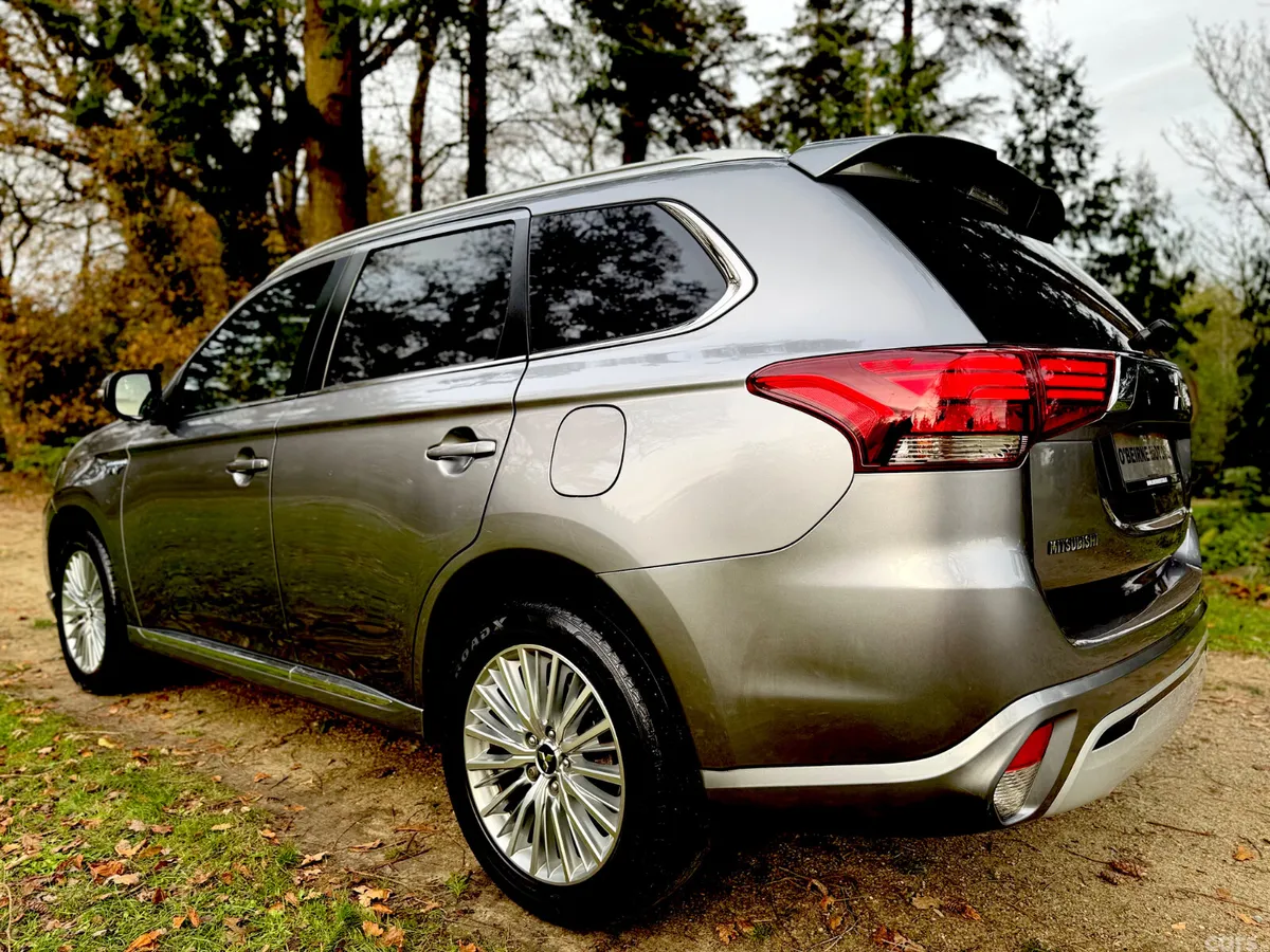 Mitsubishi Outlander SUV, Petrol Plug-in Hybrid, 2019, Grey