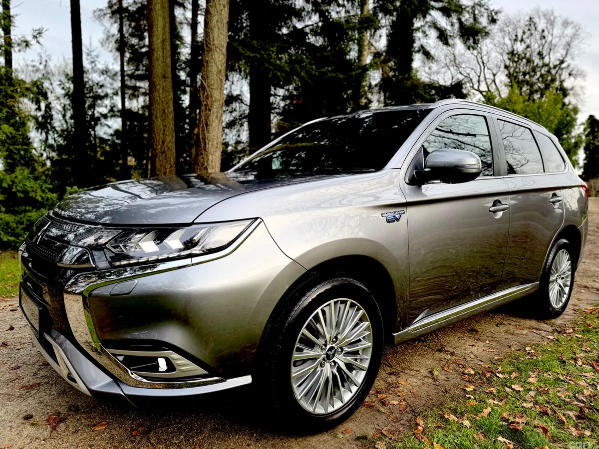 Mitsubishi Outlander SUV, Petrol Plug-in Hybrid, 2019, Grey