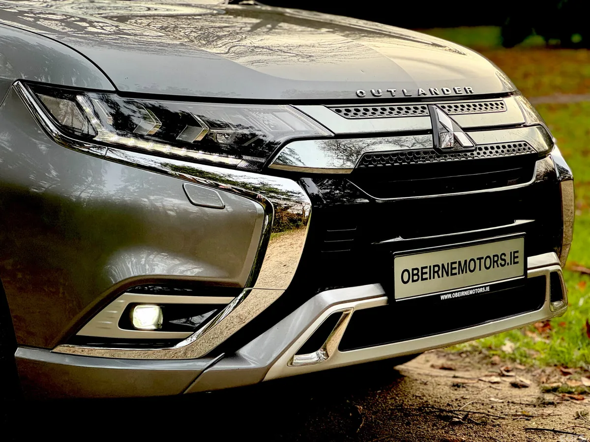 Mitsubishi Outlander SUV, Petrol Plug-in Hybrid, 2019, Grey