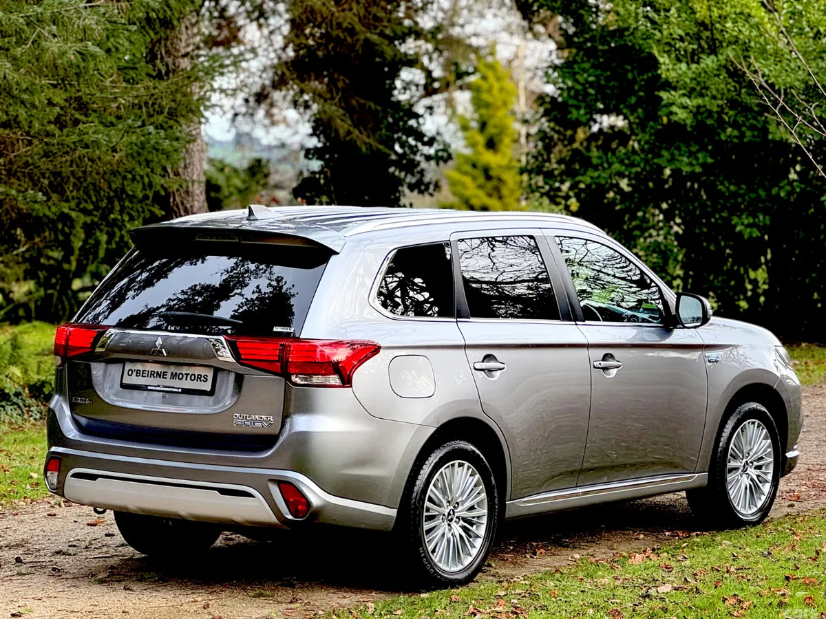 Mitsubishi Outlander SUV, Petrol Plug-in Hybrid, 2019, Grey