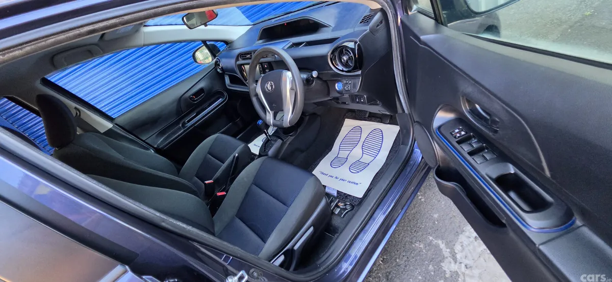 Toyota Aqua Hatchback, Petrol Hybrid, 2015, Blue