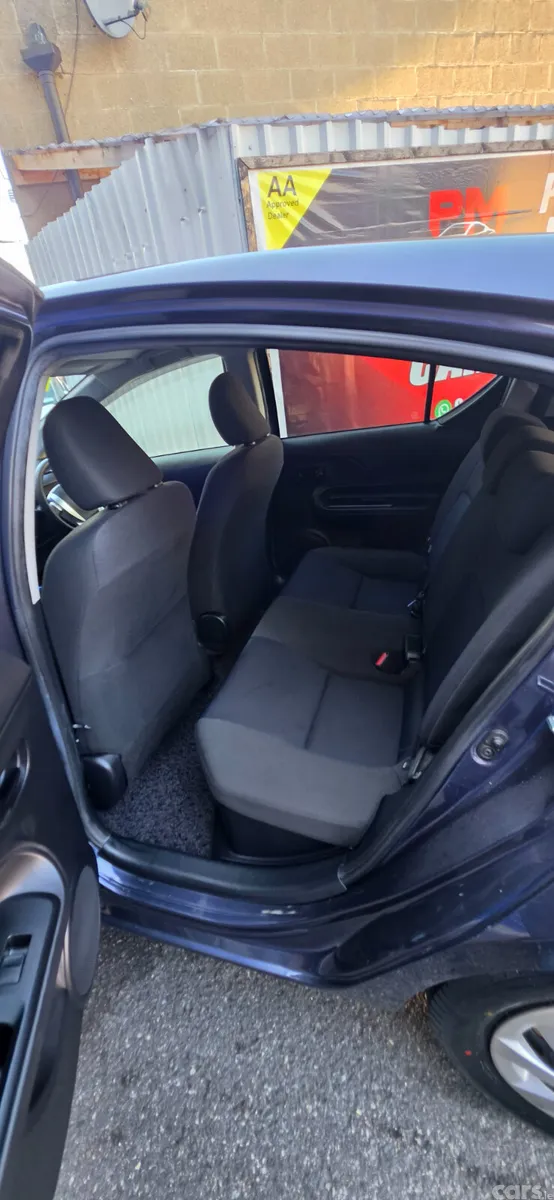 Toyota Aqua Hatchback, Petrol Hybrid, 2015, Blue