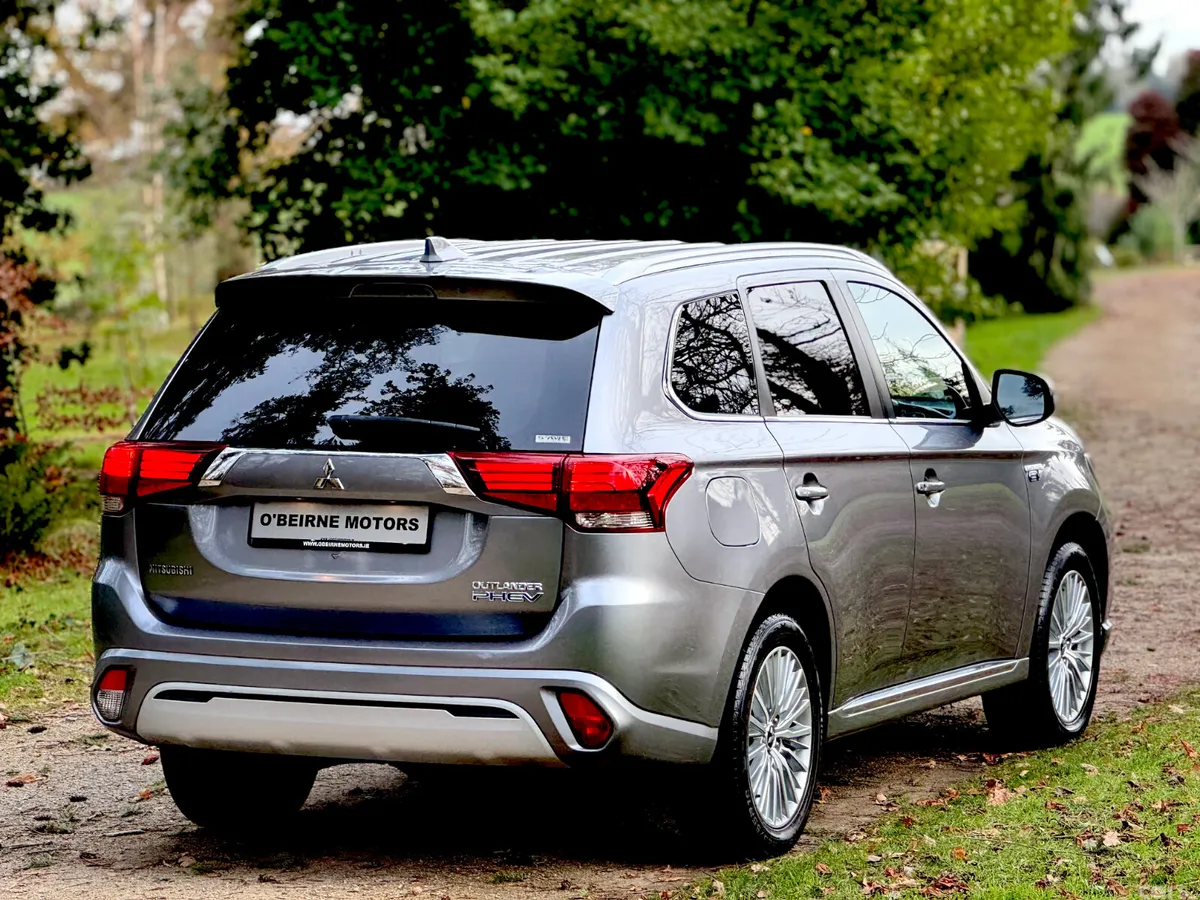Mitsubishi Outlander SUV, Petrol Plug-in Hybrid, 2019, Grey