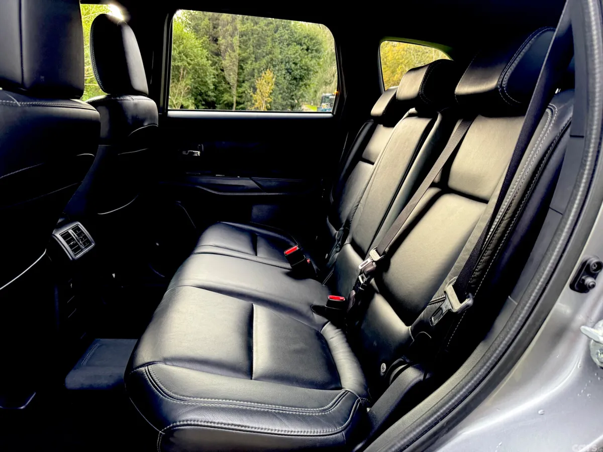 Mitsubishi Outlander SUV, Petrol Plug-in Hybrid, 2019, Grey