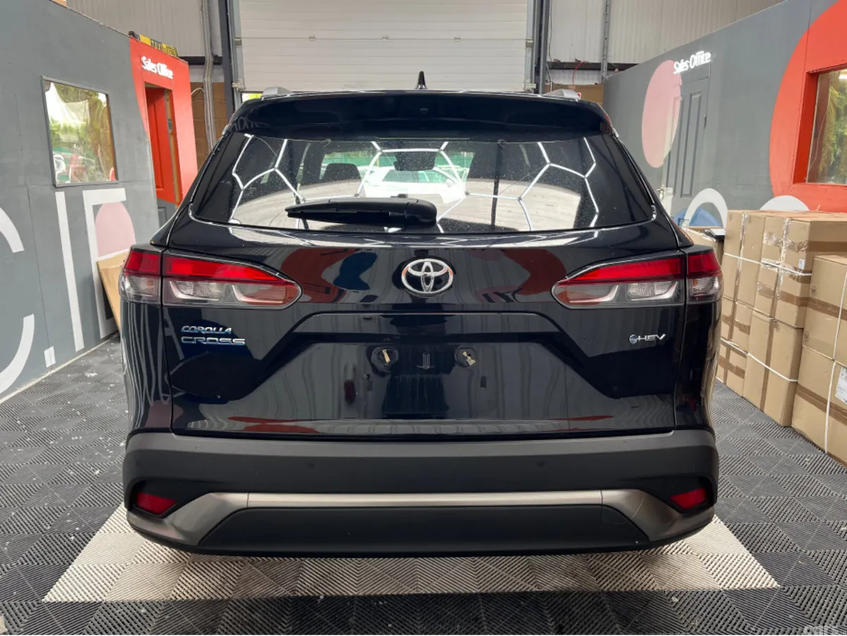 Toyota Corolla Cross SUV, Petrol Hybrid, 2024, Black