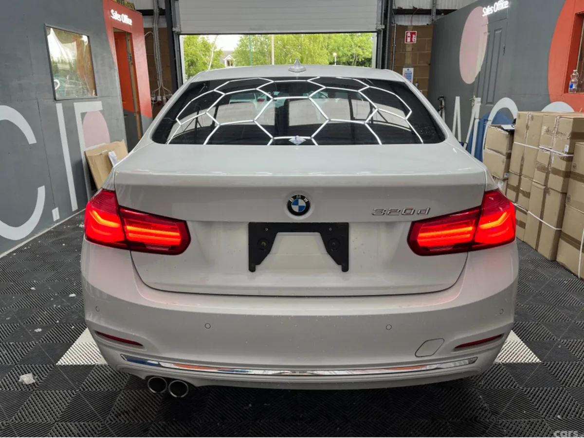 BMW 3-Series Saloon, Diesel, 2018, White