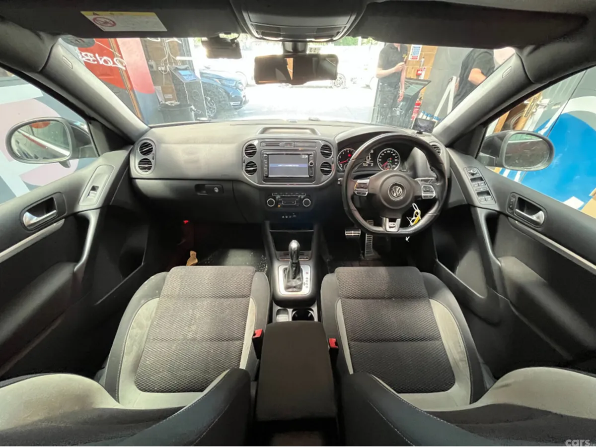Volkswagen Tiguan SUV, Petrol, 2013, Black