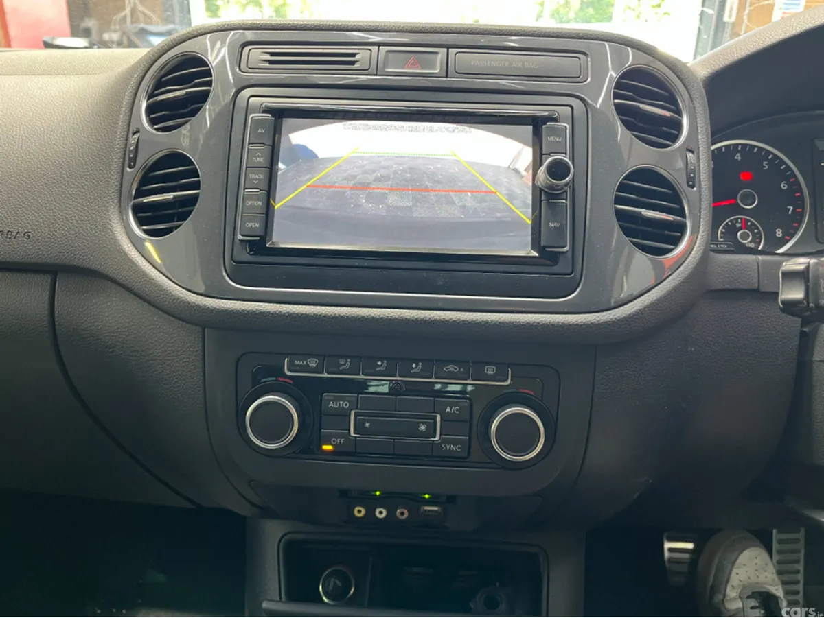 Volkswagen Tiguan SUV, Petrol, 2013, Black
