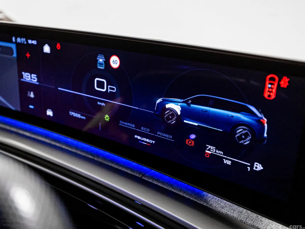 Peugeot 5008 SUV, Petrol Hybrid, 2025, White