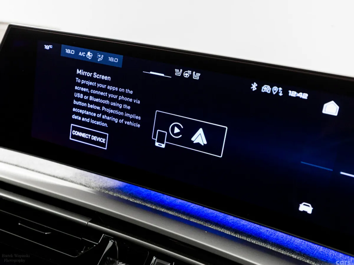 Peugeot 5008 SUV, Petrol Hybrid, 2025, White