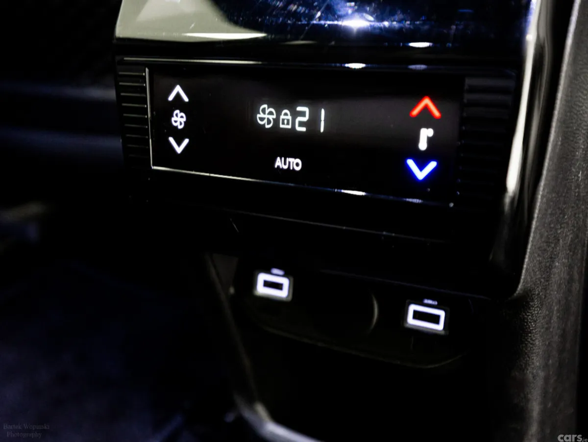 Peugeot 5008 SUV, Petrol Hybrid, 2025, White