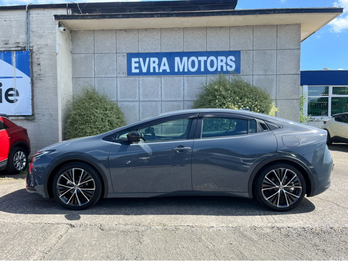 Toyota Prius Saloon, Petrol Hybrid, 2023, Grey