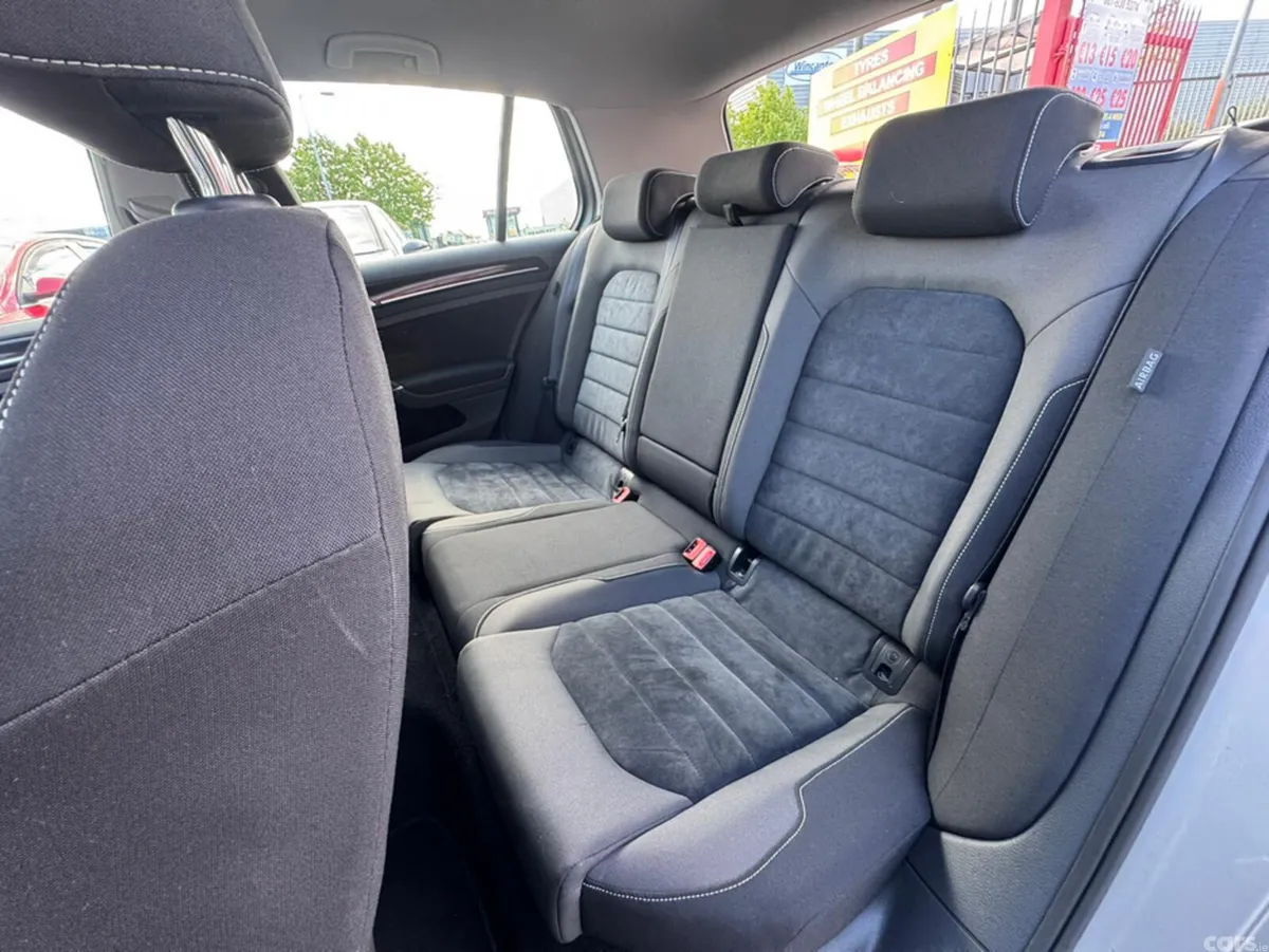 Volkswagen Golf Hatchback, Petrol, 2013, Silver
