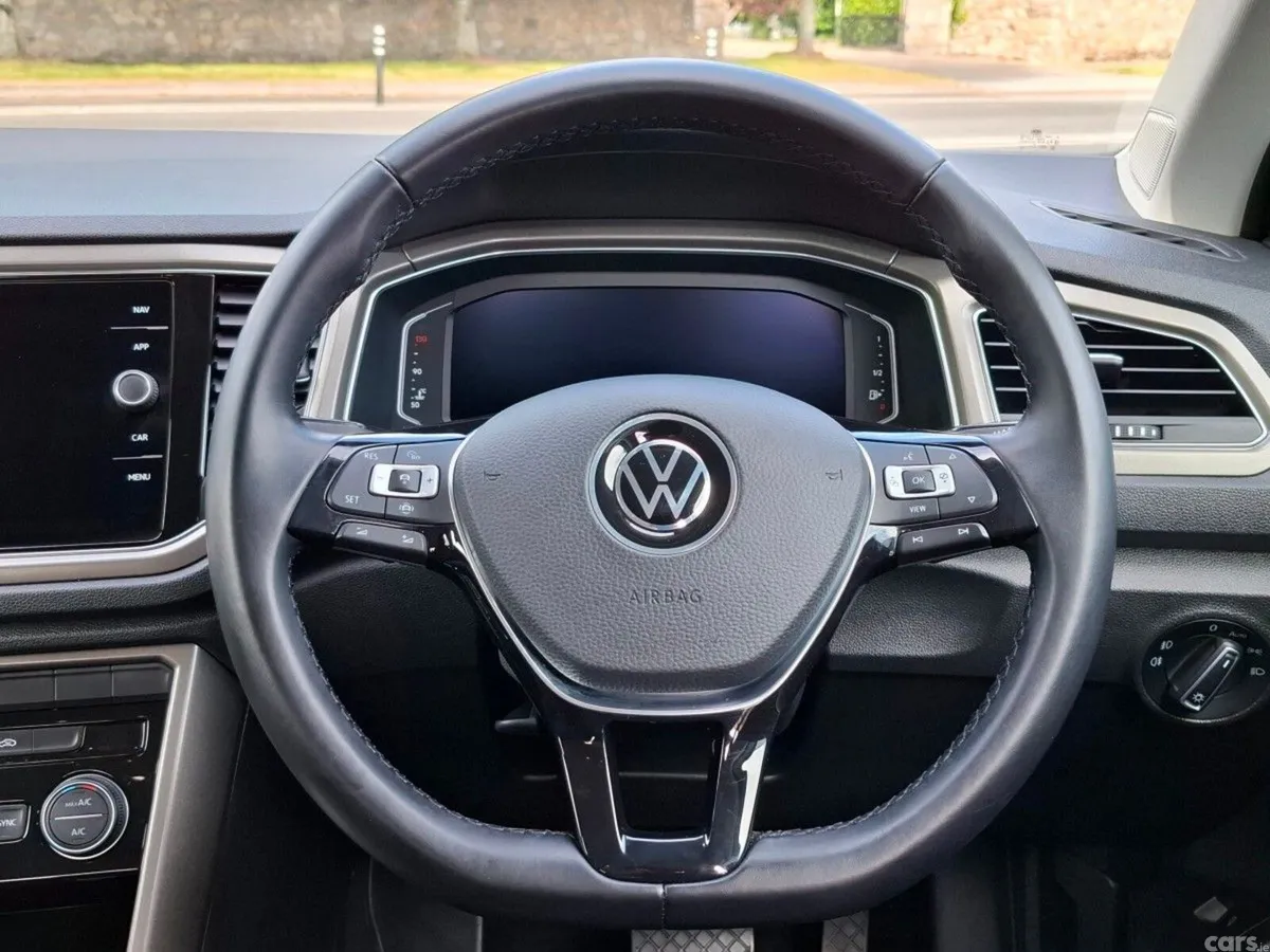 Volkswagen T-Roc SUV, Diesel, 2021, White