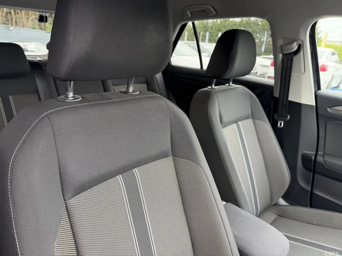 Volkswagen T-Roc SUV, Diesel, 2021, Black