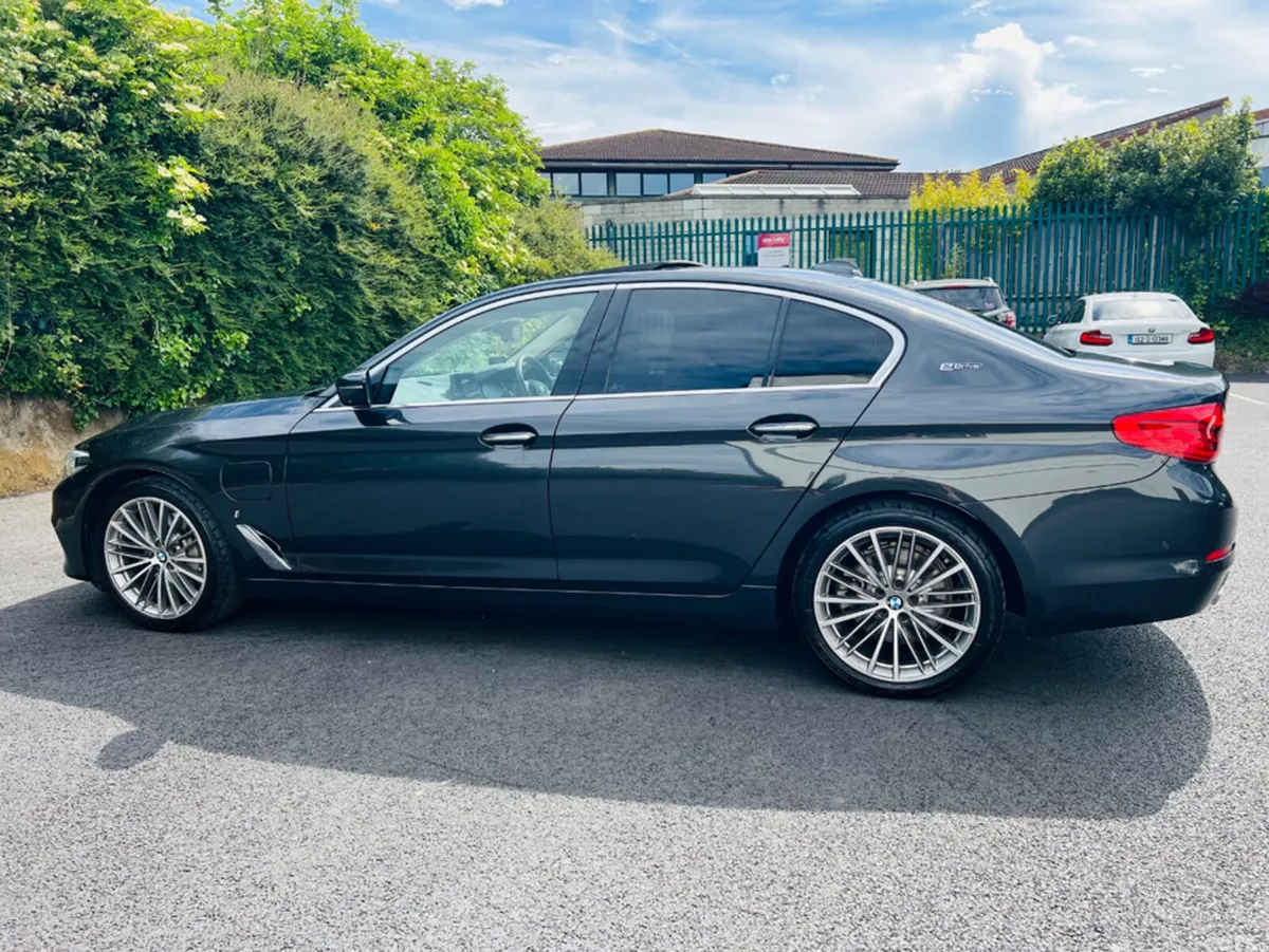 BMW 5-Series Saloon, Petrol Plug-in Hybrid, 2017, Grey