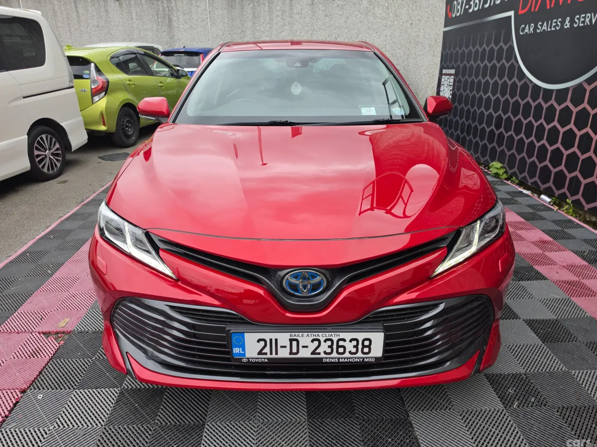 Toyota Camry Saloon, Petrol Hybrid, 2021, Red