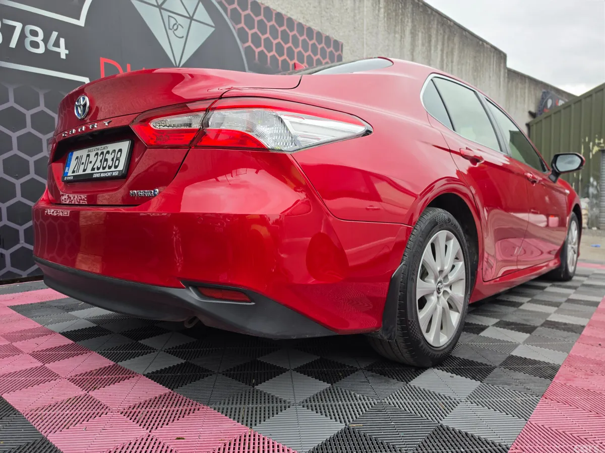 Toyota Camry Saloon, Petrol Hybrid, 2021, Red