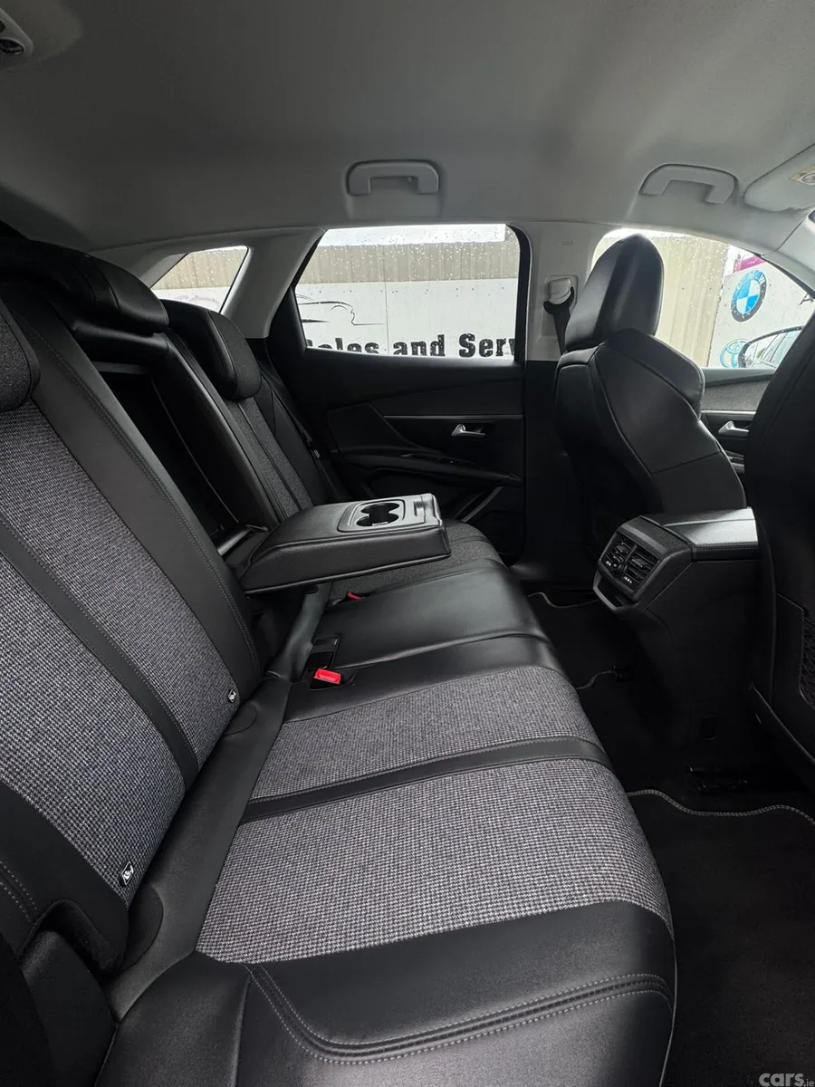 Peugeot 3008 MPV, Petrol, 2019, Grey