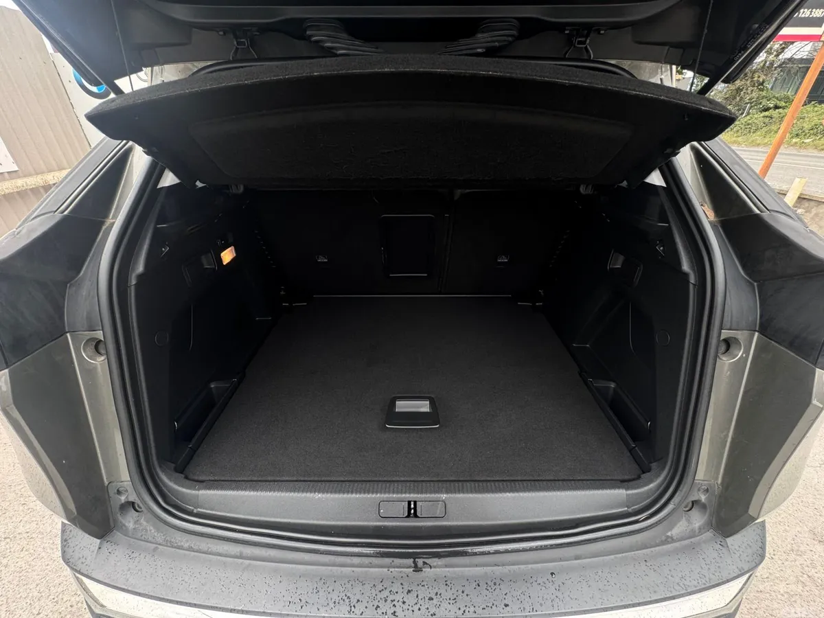 Peugeot 3008 MPV, Petrol, 2019, Grey