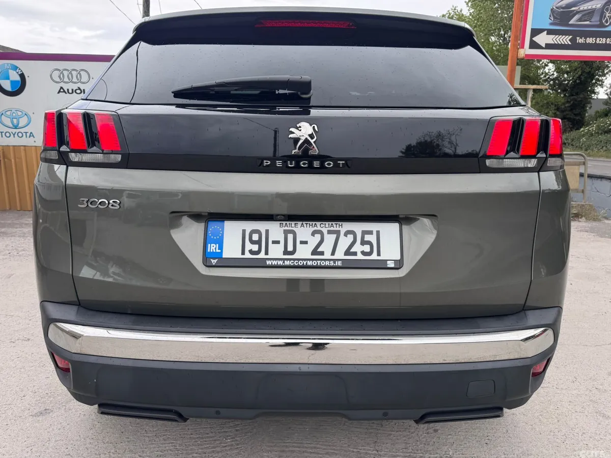 Peugeot 3008 MPV, Petrol, 2019, Grey