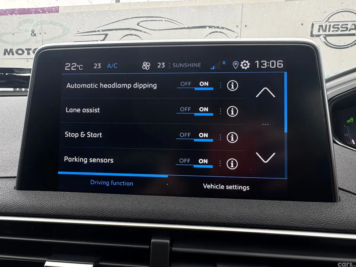 Peugeot 3008 MPV, Petrol, 2019, Grey