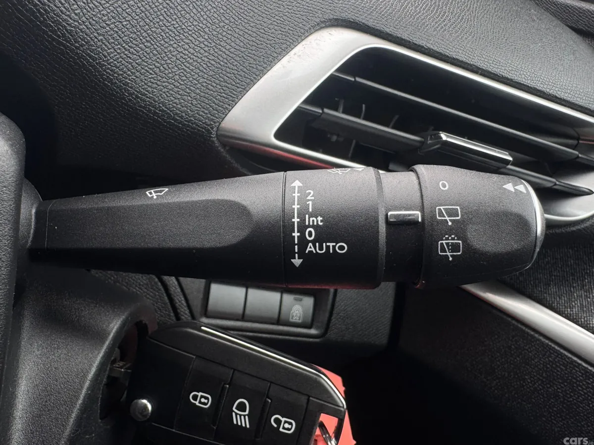 Peugeot 3008 MPV, Petrol, 2019, Grey