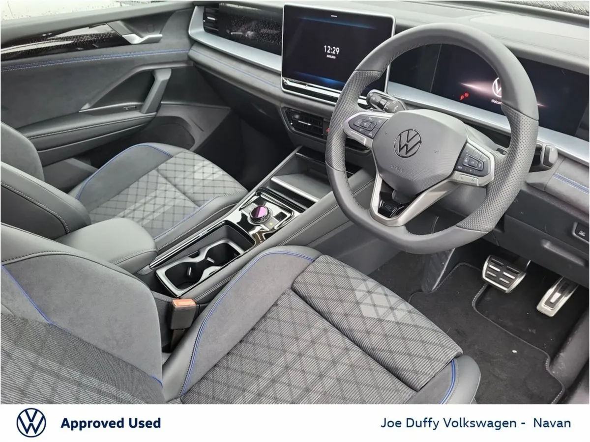 Volkswagen Tayron SUV, Petrol Plug-in Hybrid, 2026, Grey