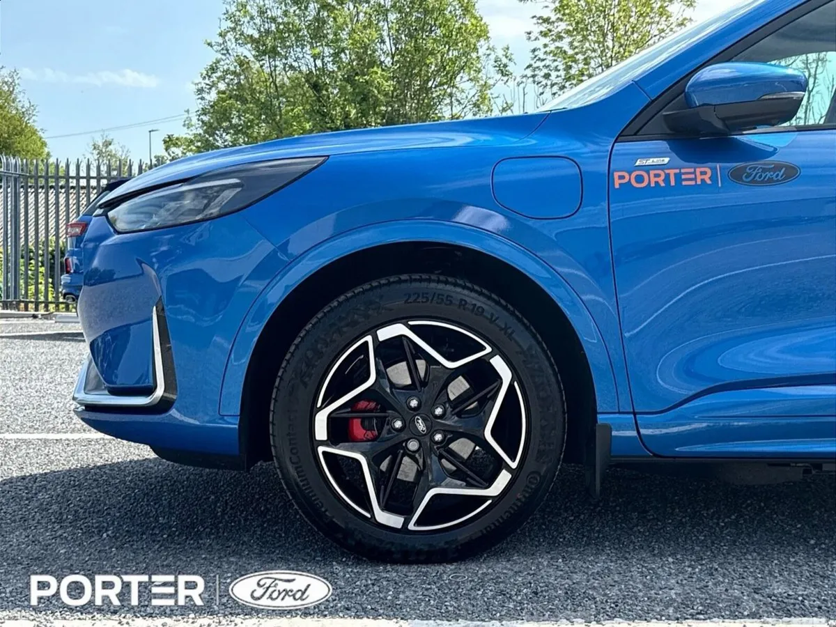 Ford Kuga SUV, Petrol Plug-in Hybrid, 2026, Blue